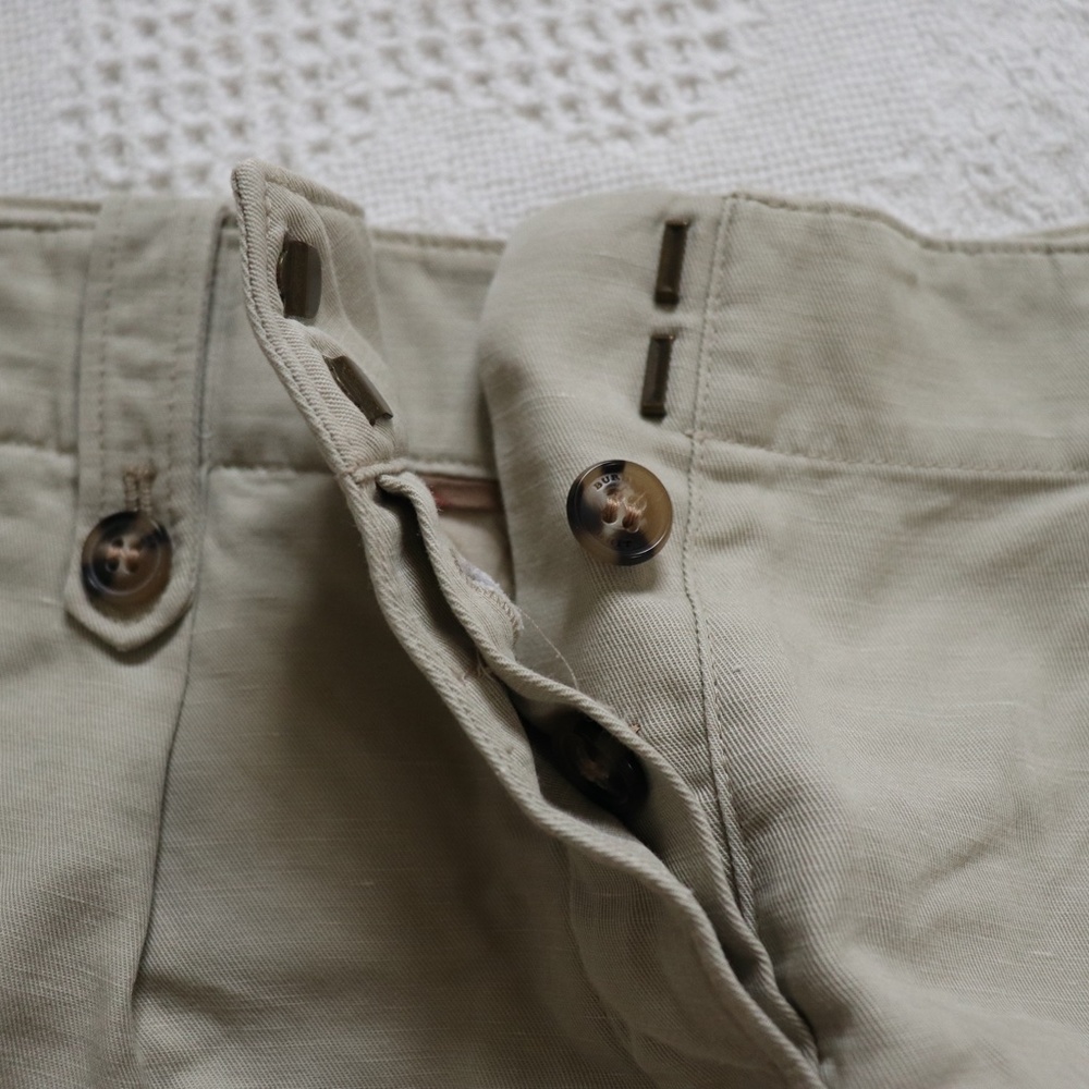 SOLD Vintage Burberry Mid Length Shorts - Picture 5 of 8